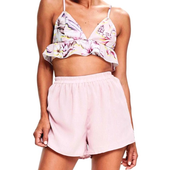 🔥NWT! Missguided Floral Crop Top - Picture 2 of 5